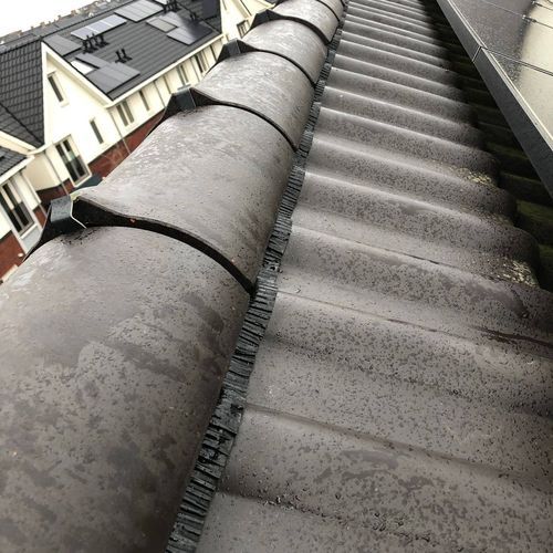 De diensten van dakspecialist in Varsseveld Nieuwe laag bitumen