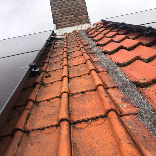 Hellend dak Varsseveld met oude dakpannen